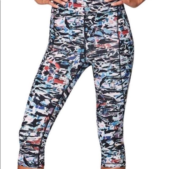 Lululemon Break Free Crops 6 - Picture 1 of 10